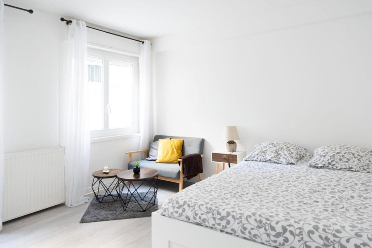 Spacious Studio In The Center Of Montmartre Paris Exterior photo