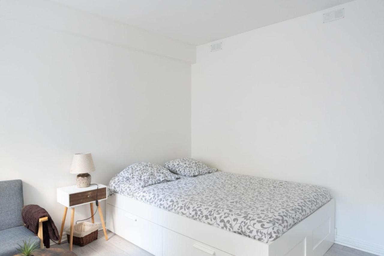 Spacious Studio In The Center Of Montmartre Paris Exterior photo